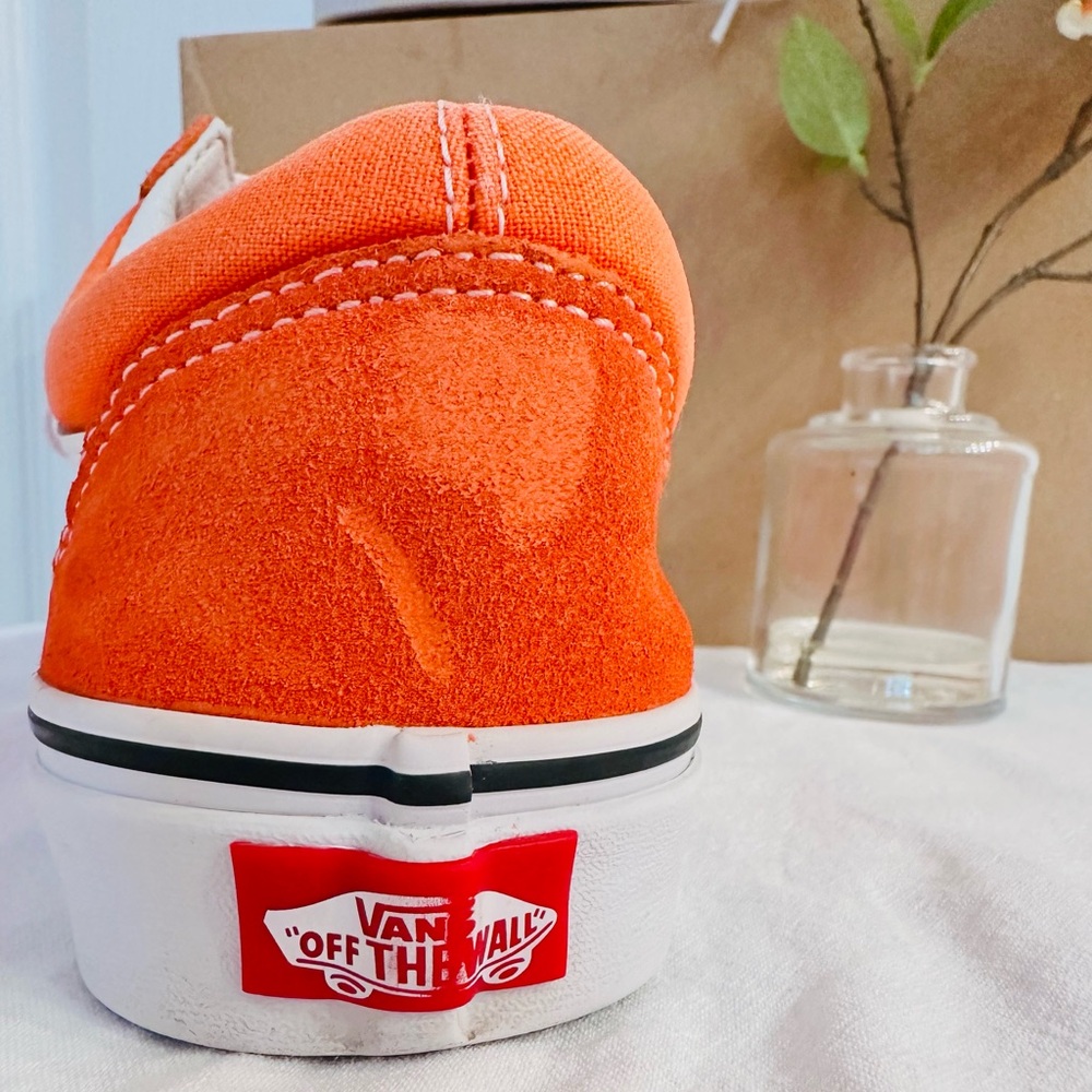 VANS ~ Unisex Bold Orange and White Sneakers Men’s US 8 ~ Women’s US 9.5 - Picture 3 of 7